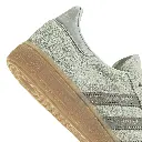 JR3628_9_FOOTWEAR_Photography_Detail View 2_white.webp