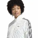 KC6496_5_APPAREL_On Model_Detail View 1_white.webp