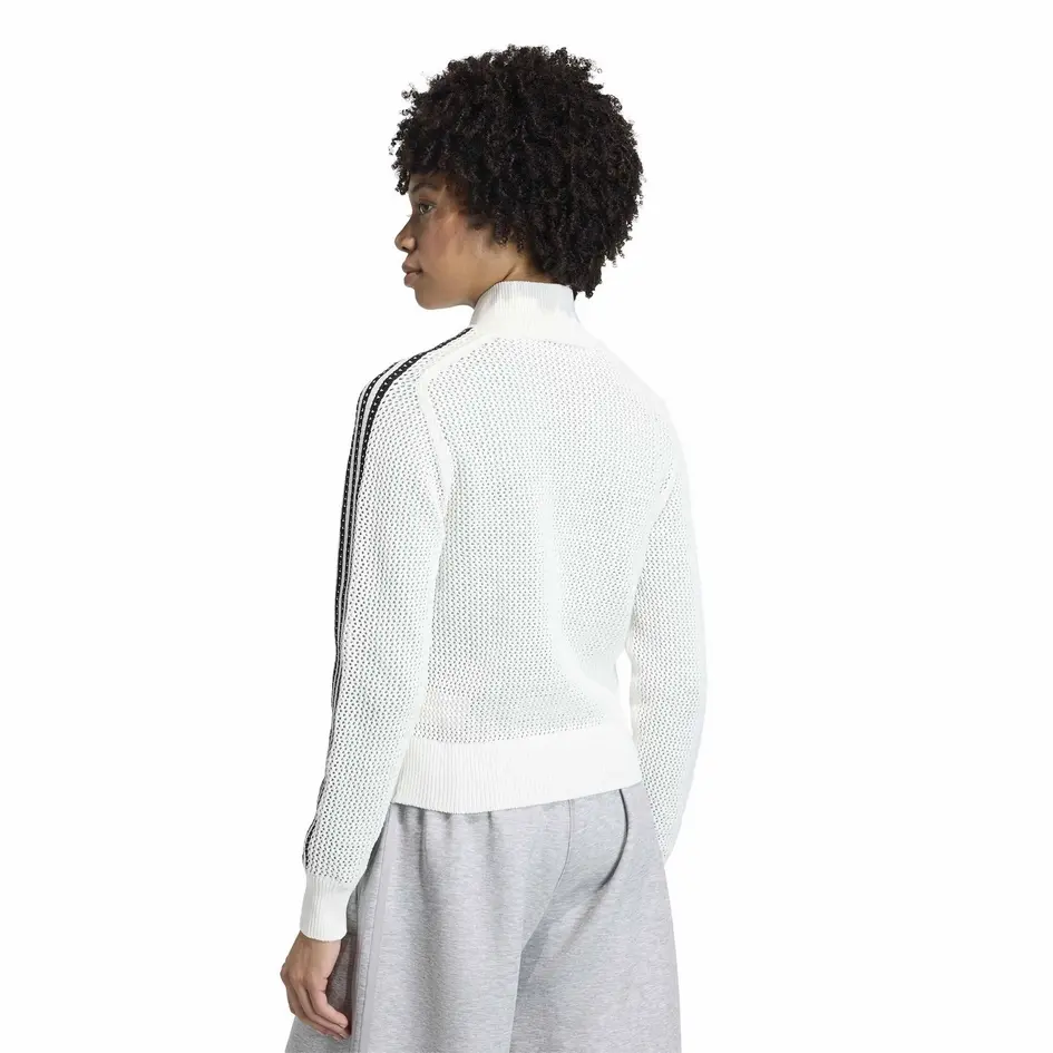 KC6496_3_APPAREL_On Model_Back View_white.webp