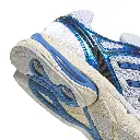 KI8601_8_FOOTWEAR_Photography_Detail View 1_white.webp