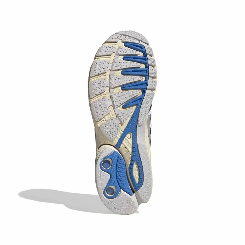 KI8601_4_FOOTWEAR_Photography_Bottom View_white.webp