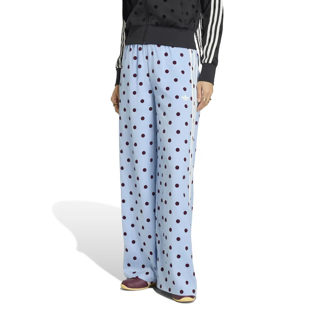 KV1170_2_APPAREL_On Model_Standard View_white.webp