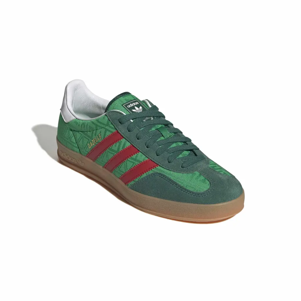 IH9647_6_FOOTWEAR_Photography_Front Lateral Top View_white.webp