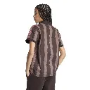 KD5450_3_APPAREL_On Model_Back View_white.webp