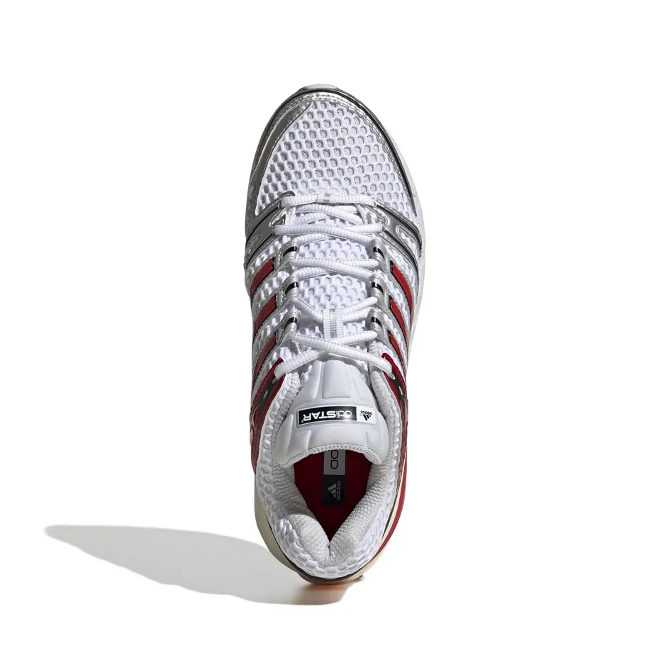 KI8600_3_FOOTWEAR_Photography_Top Portrait View_white.webp