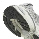 HQ7553_8_FOOTWEAR_Photography_Detail View 1_white.webp