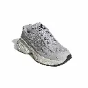 HQ7553_6_FOOTWEAR_Photography_Front Lateral Top View_white.webp