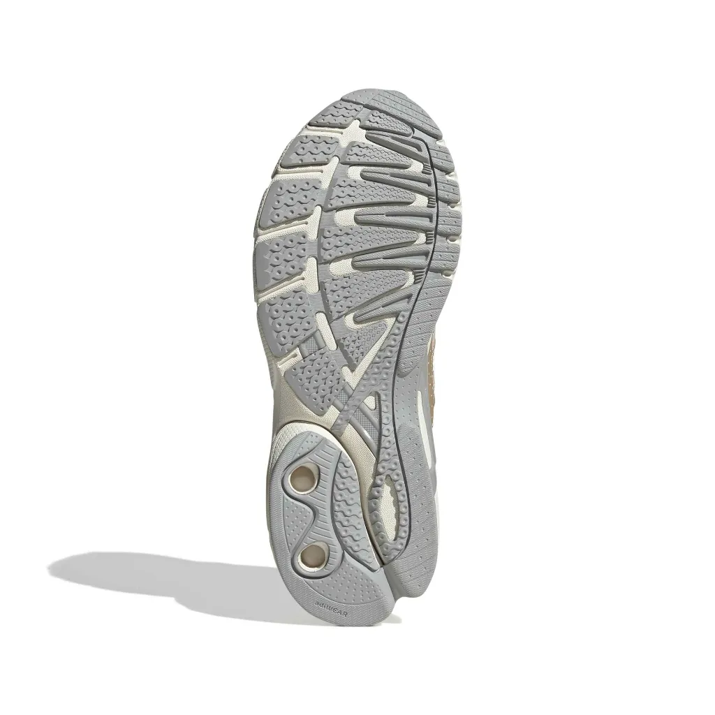 IH1799_4_FOOTWEAR_Photography_Bottom View_white.webp