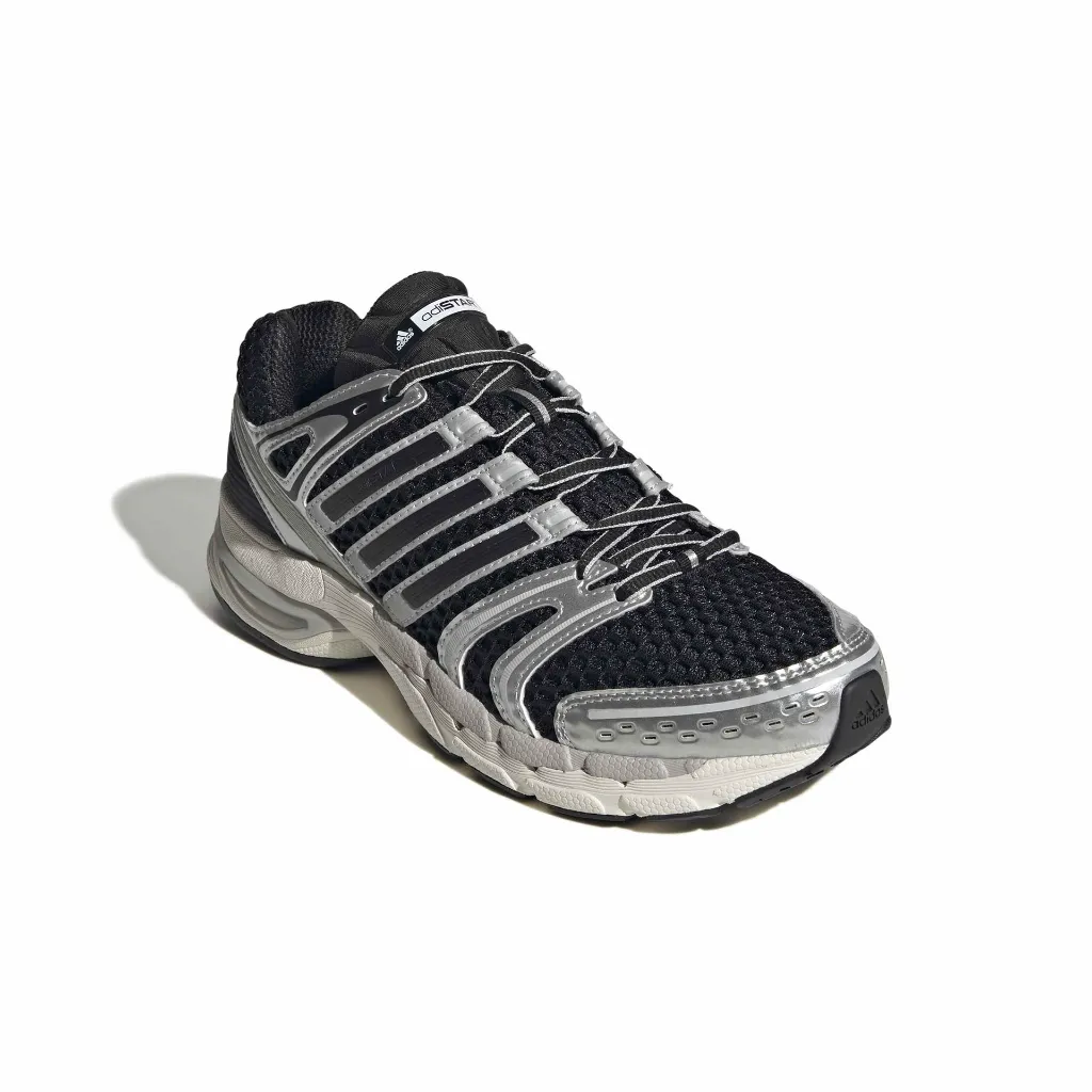 KI6120_6_FOOTWEAR_Photography_Front Lateral Top View_white.webp