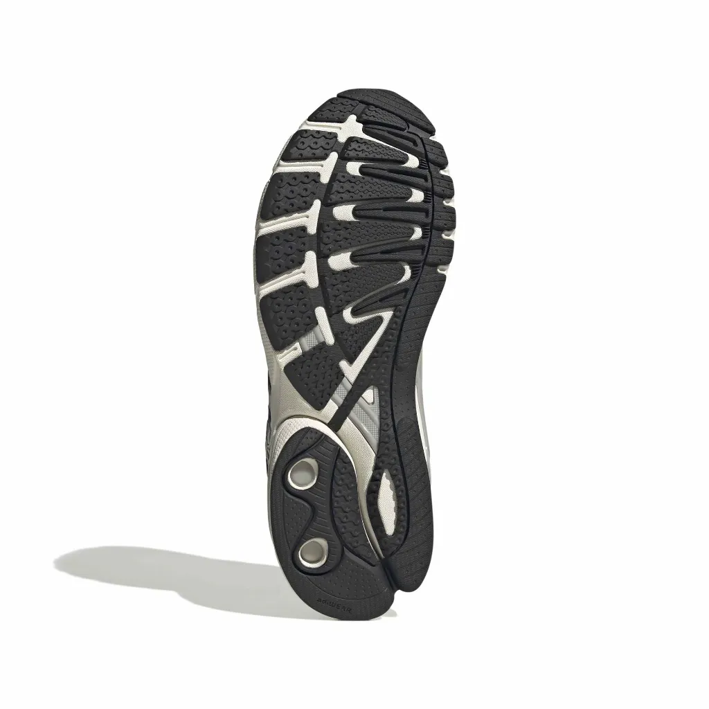 KI6120_4_FOOTWEAR_Photography_Bottom View_white.webp