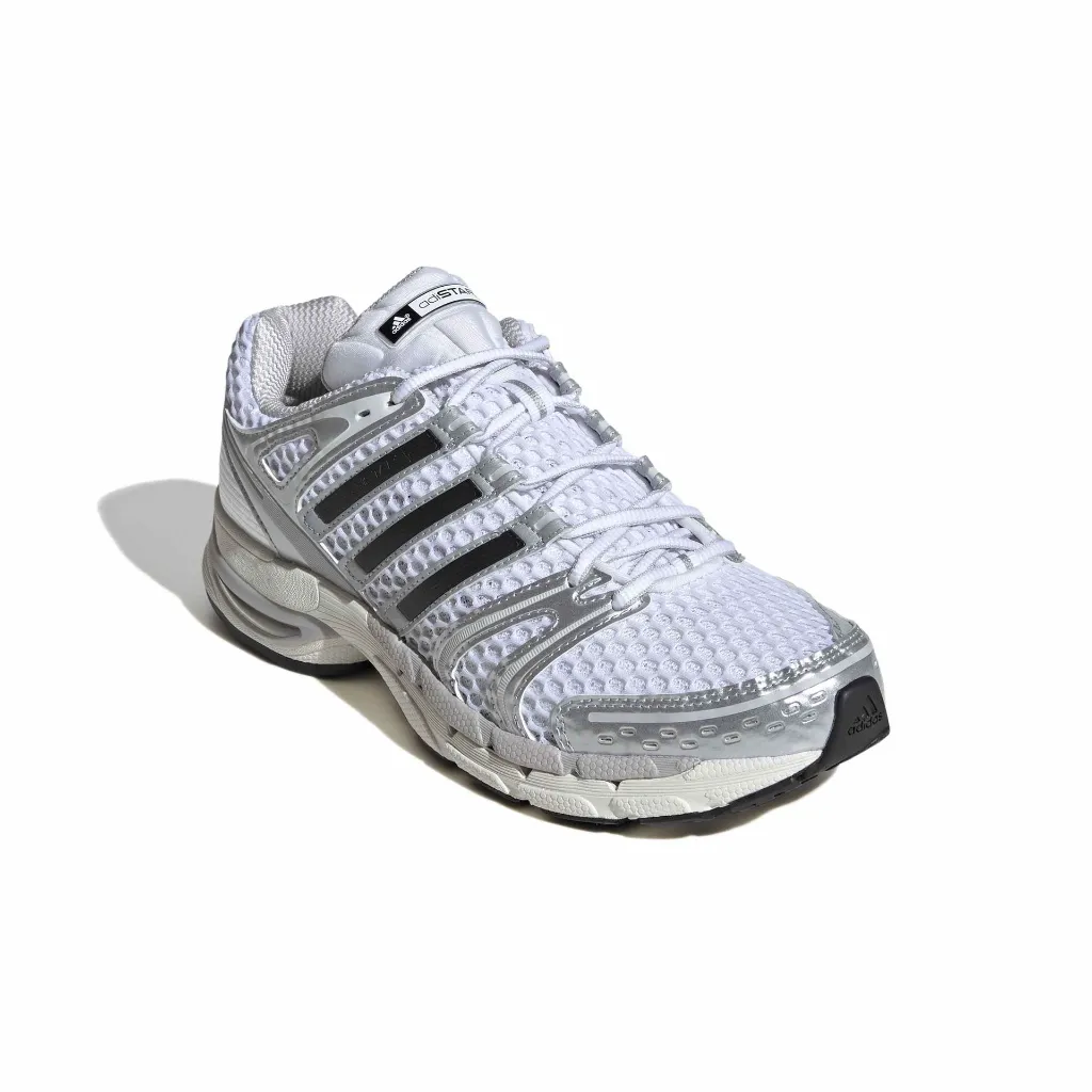 KI6121_6_FOOTWEAR_Photography_Front Lateral Top View_white.webp