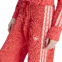 KC6492_5_APPAREL_On Model_Detail View 1_white.webp