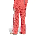 KC6492_3_APPAREL_On Model_Back View_white.webp