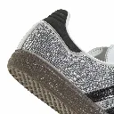 IH9055_9_FOOTWEAR_Photography_Detail View 2_white.webp