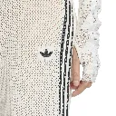 KC6493_6_APPAREL_On Model_Detail View 2_white.webp