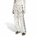 KC6493_2_APPAREL_On Model_Standard View_white.webp