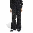 KC6494_2_APPAREL_On Model_Standard View_white.webp