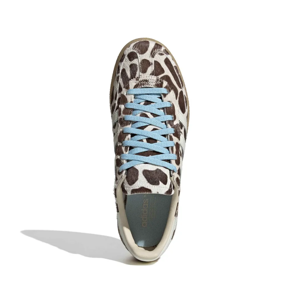 KI6677_3_FOOTWEAR_Photography_Top Portrait View_white.webp