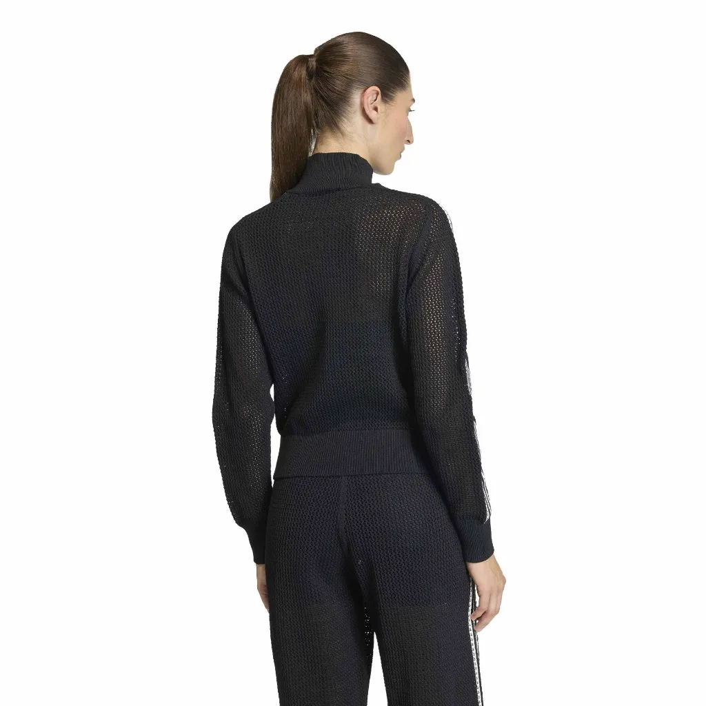 KC6497_3_APPAREL_On Model_Back View_white.webp