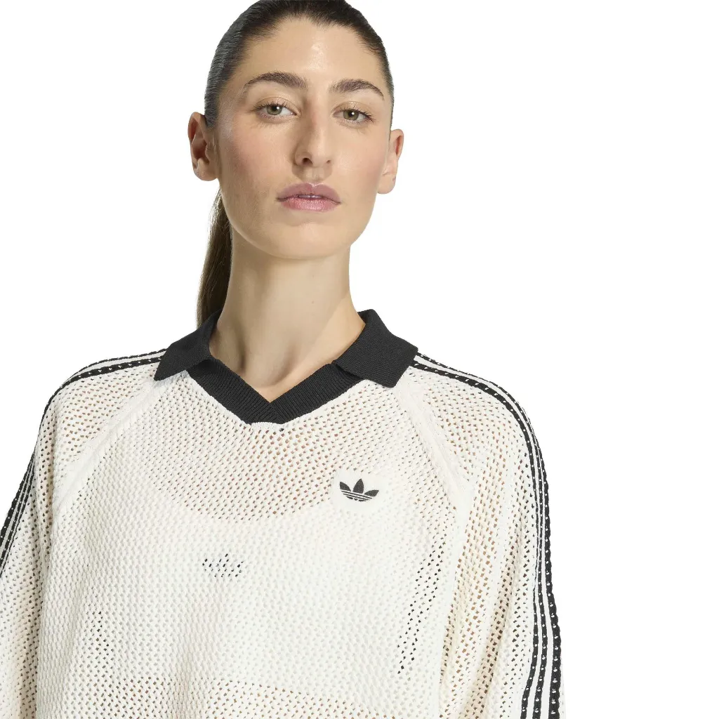 KC6490_5_APPAREL_On Model_Detail View 1_white.webp