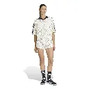 KC6490_4_APPAREL_On Model_Walking View_white.webp