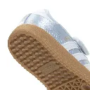 IH1760_9_FOOTWEAR_Photography_Detail View 2_white.webp