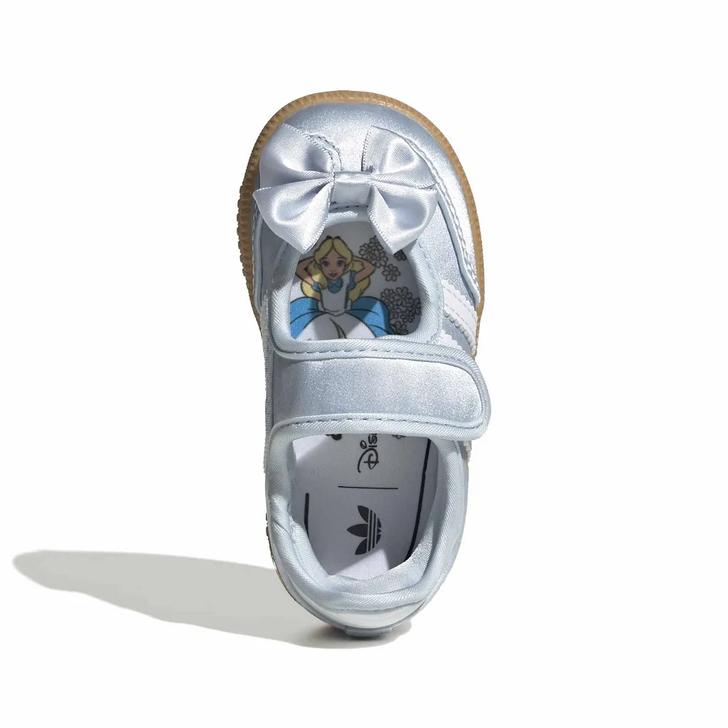 IH1760_3_FOOTWEAR_Photography_Top Portrait View_white.webp