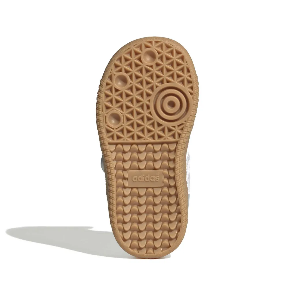 IH1760_4_FOOTWEAR_Photography_Bottom View_white.webp