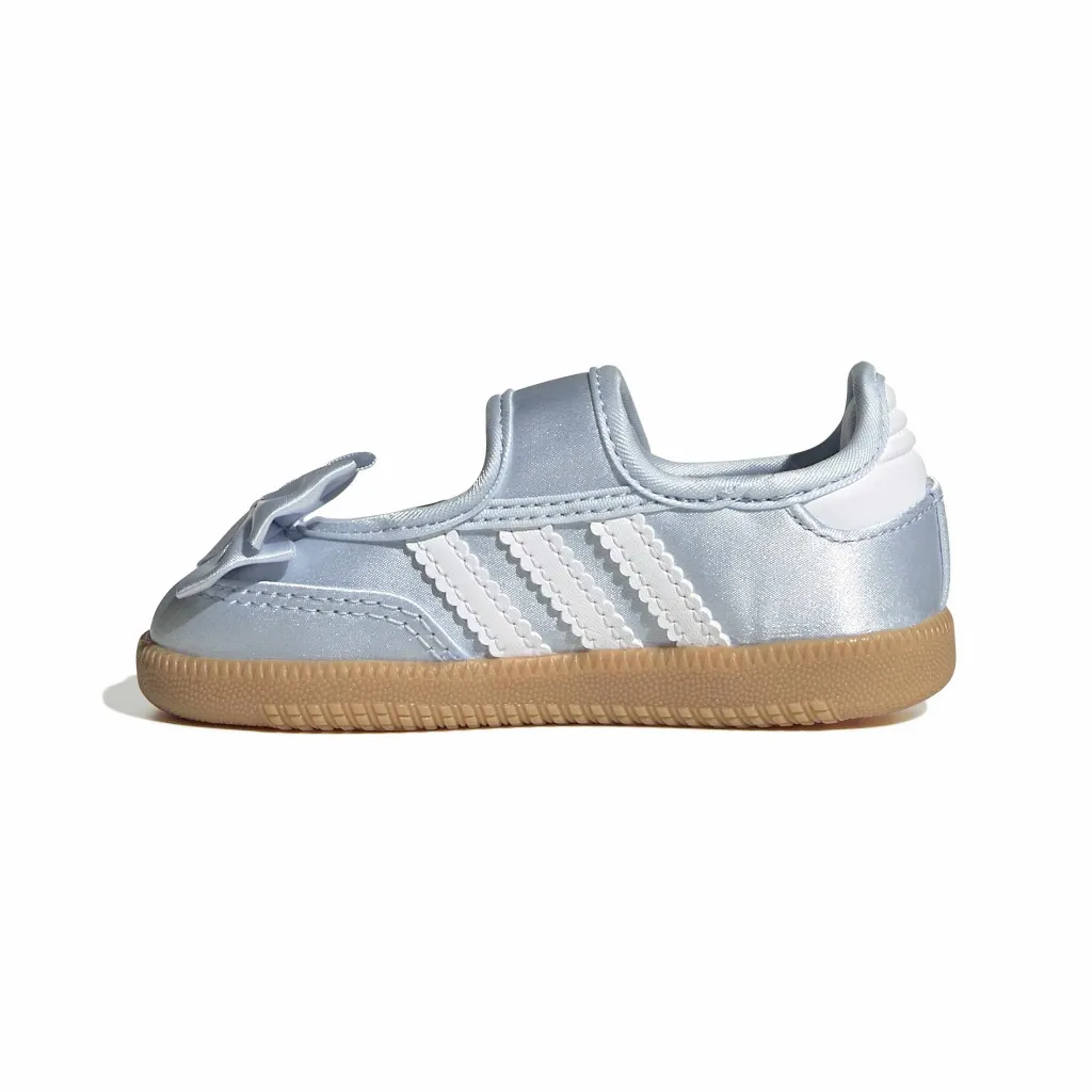 IH1760_5_FOOTWEAR_Photography_Side Medial Center View_white.webp