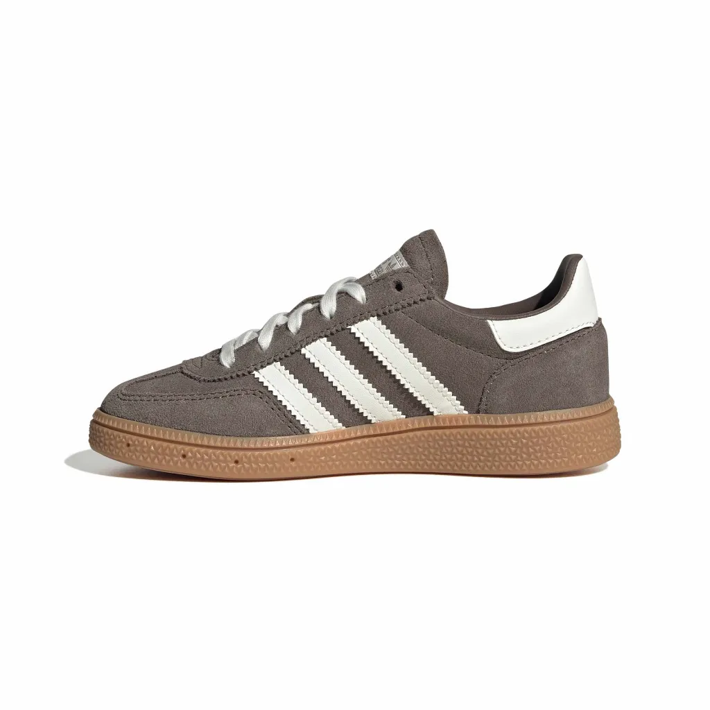 KI3943_5_FOOTWEAR_Photography_Side Medial Center View_white.webp