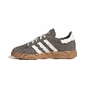 KI3943_5_FOOTWEAR_Photography_Side Medial Center View_white.webp