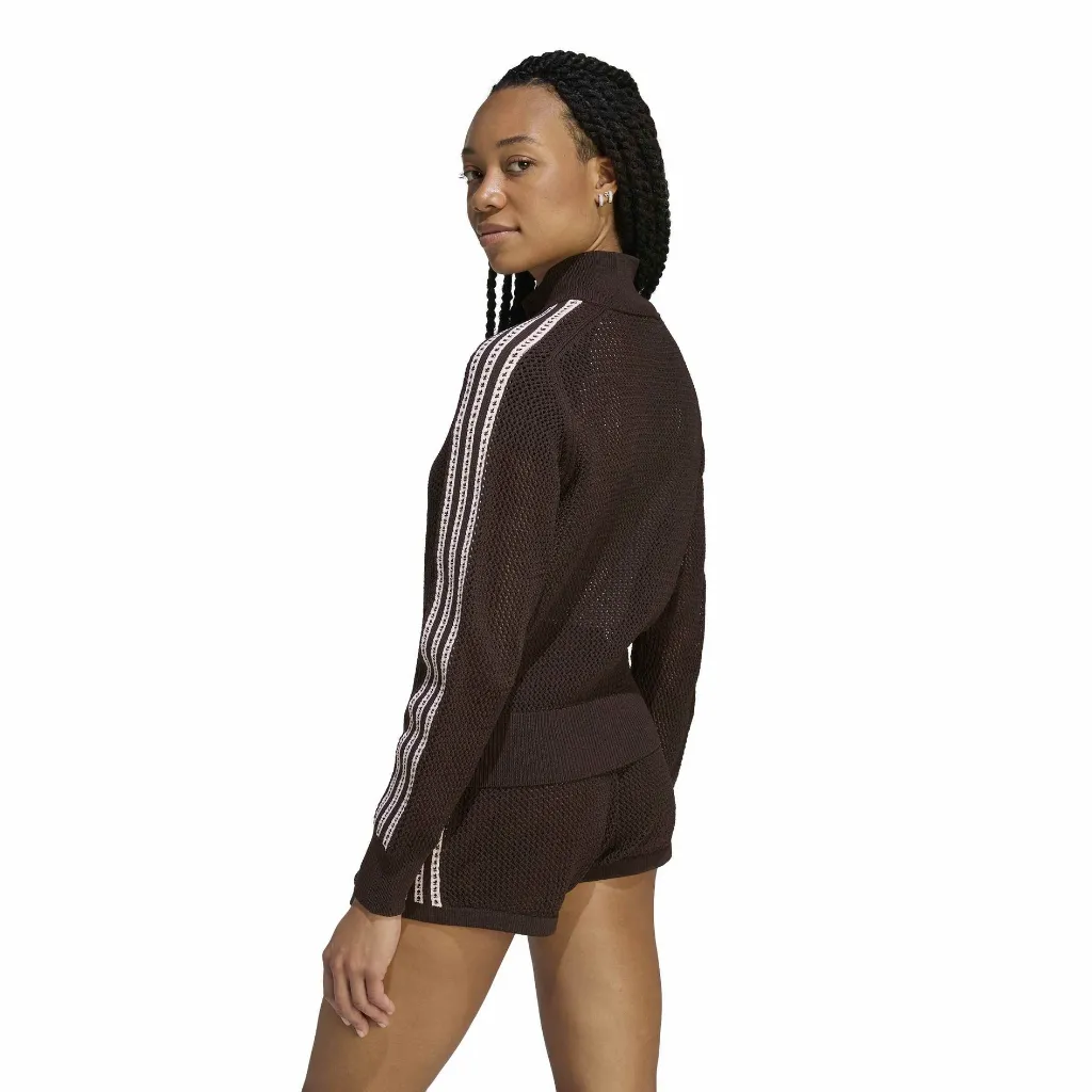 KE0202_3_APPAREL_On Model_Back View_white.webp