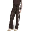 KE0201_2_APPAREL_On Model_Standard View_white.webp