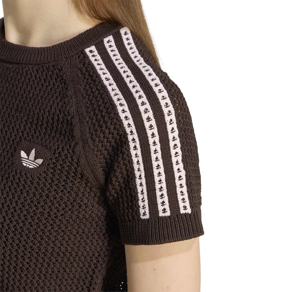 KC6480_6_APPAREL_On Model_Detail View 2_white.webp