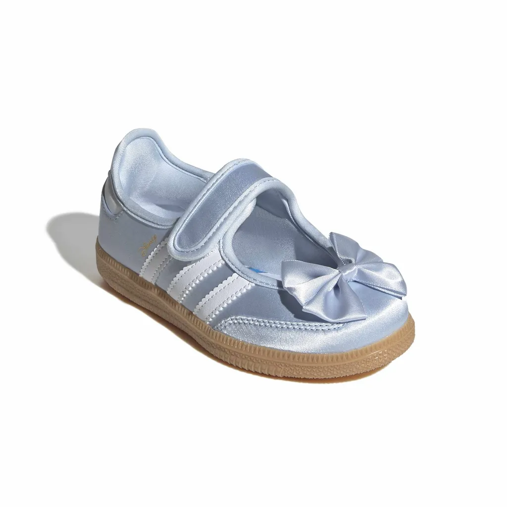 IH1755_6_FOOTWEAR_Photography_Front Lateral Top View_white.webp