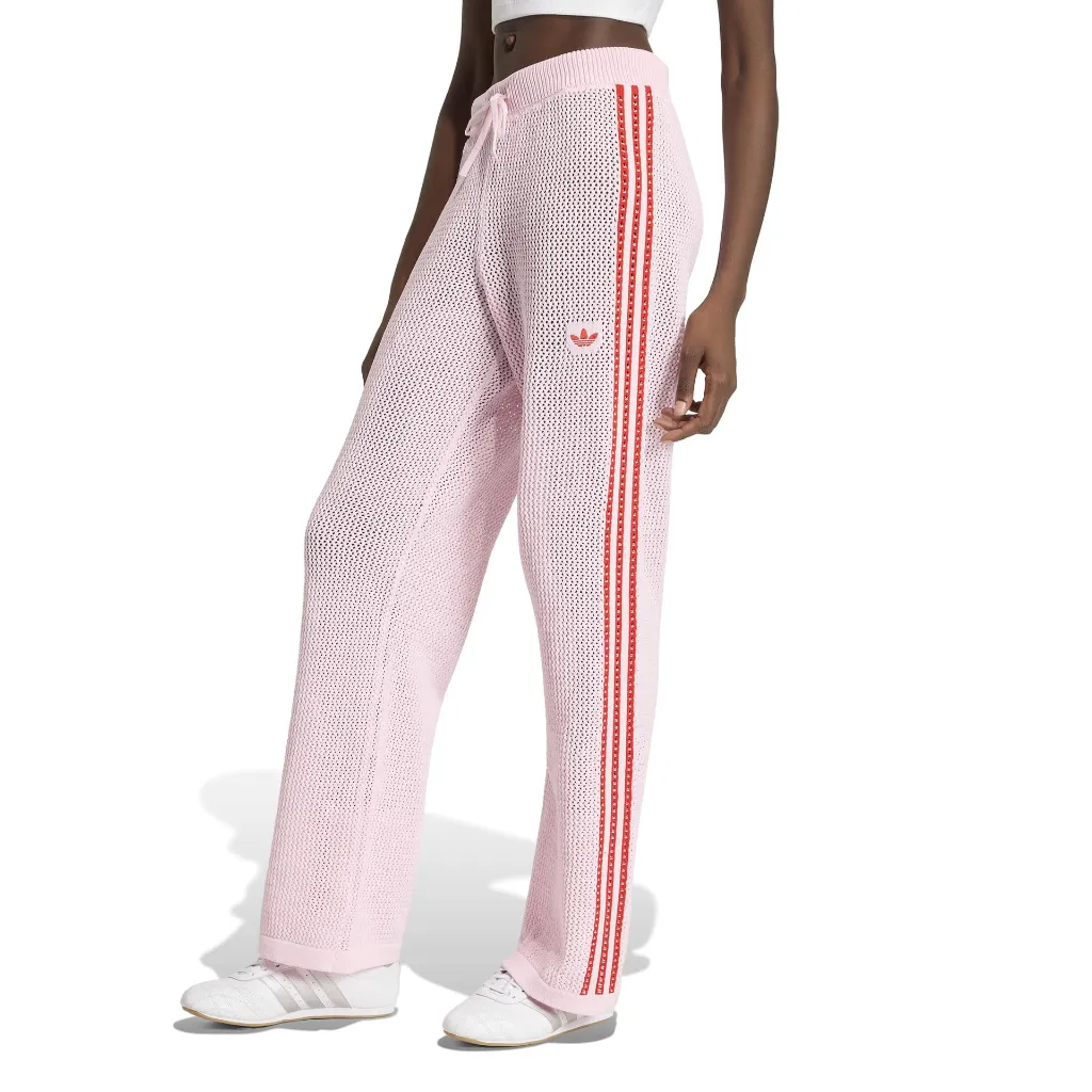 KQ6659_2_APPAREL_On Model_Standard View_white.webp