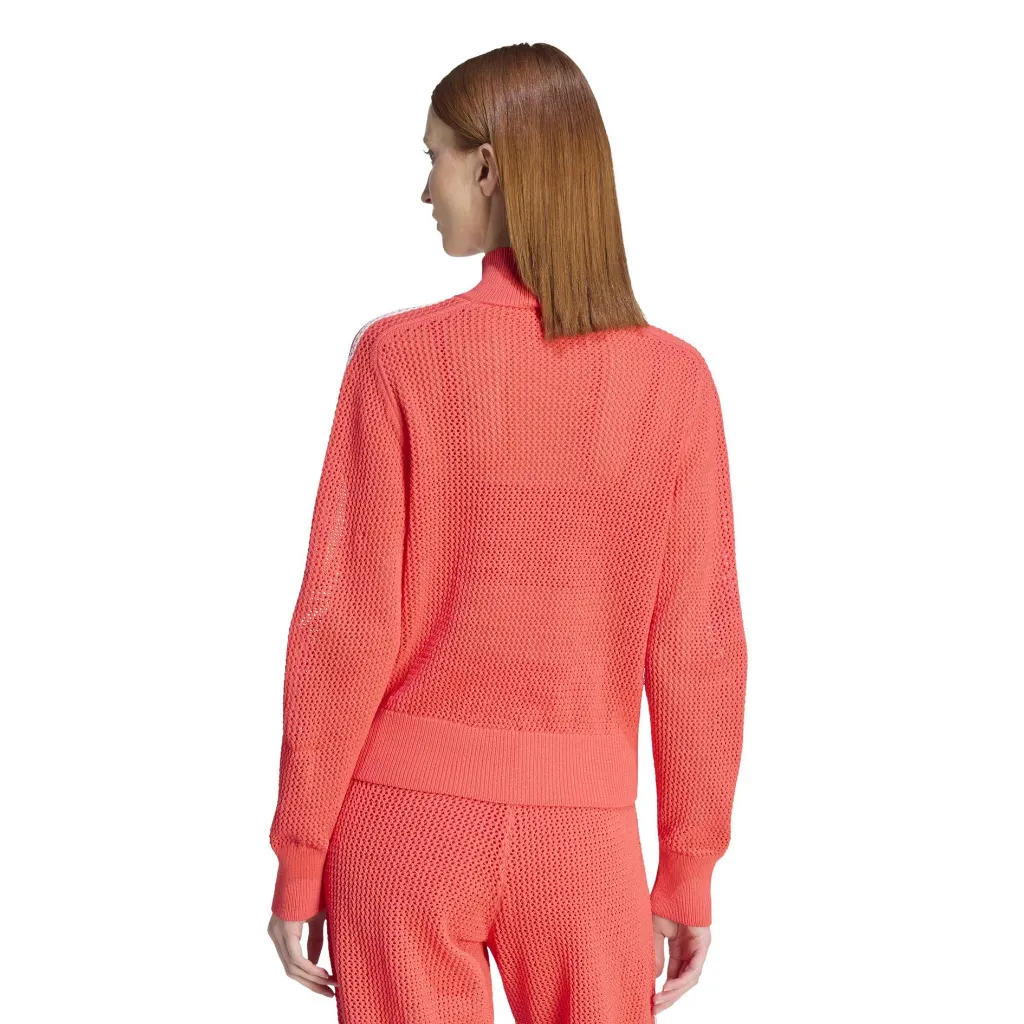 KC6495_3_APPAREL_On Model_Back View_white.webp