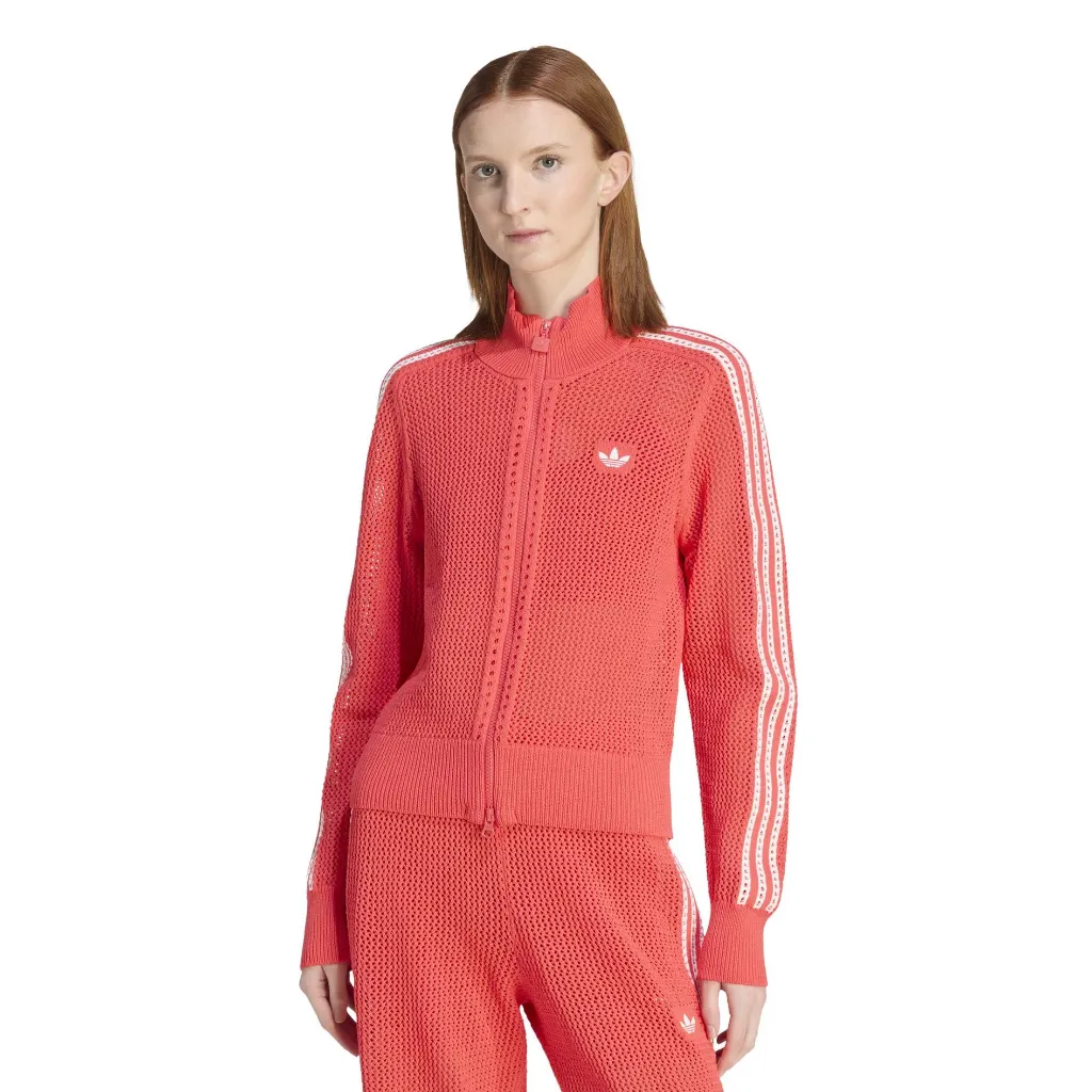 KC6495_2_APPAREL_On Model_Standard View_white.webp