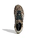 KI6674_3_FOOTWEAR_Photography_Top Portrait View_white.webp