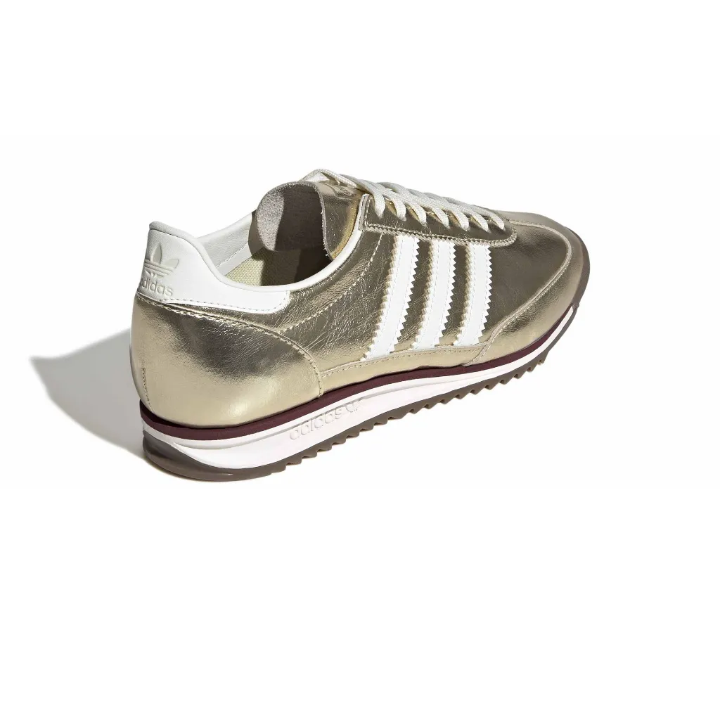 KK2612_7_FOOTWEAR_Photography_Back Lateral Top View_white.webp
