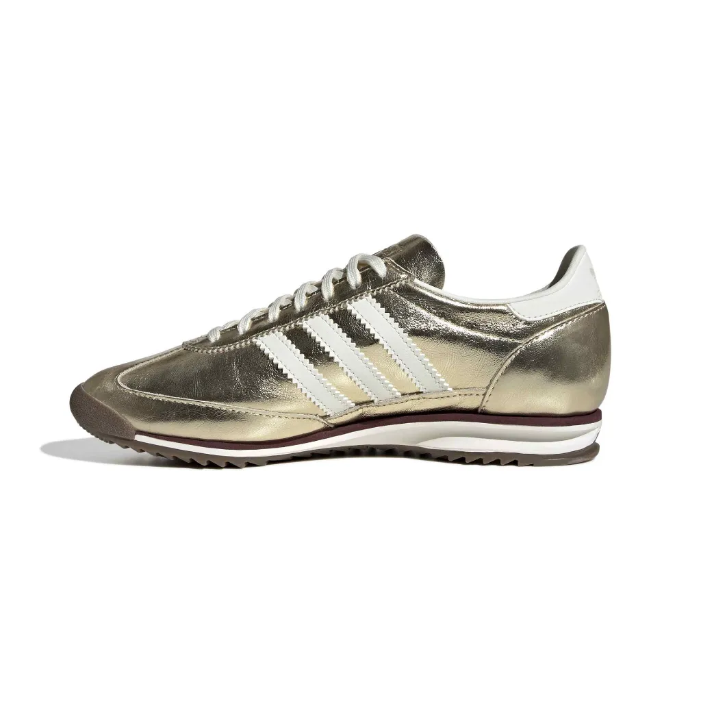 KK2612_5_FOOTWEAR_Photography_Side Medial Center View_white.webp