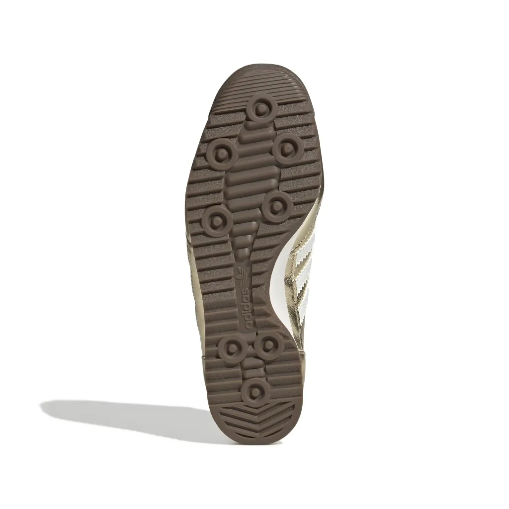KK2612_4_FOOTWEAR_Photography_Bottom View_white.webp