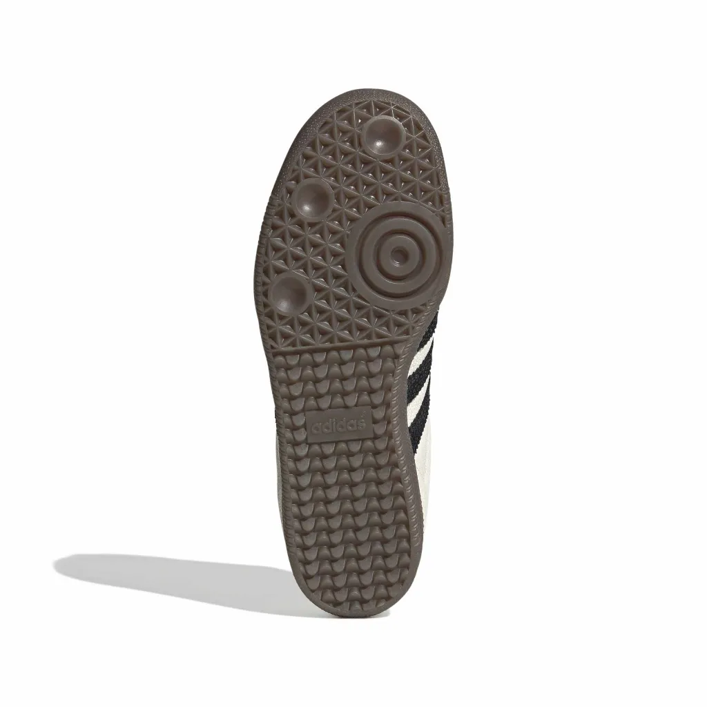 KJ7435_4_FOOTWEAR_Photography_Bottom View_white.webp