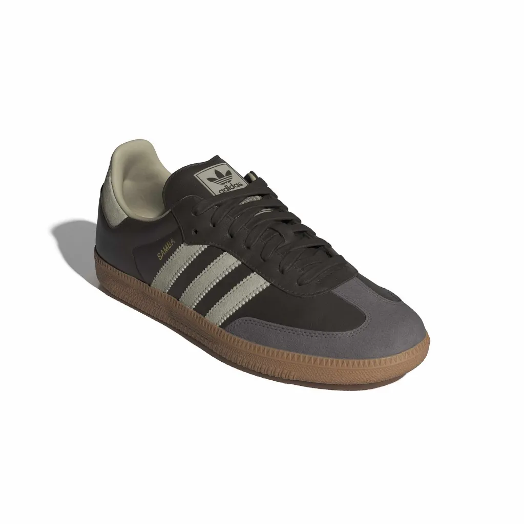 ID1481_6_FOOTWEAR_Photography_Front Lateral Top View_white.webp