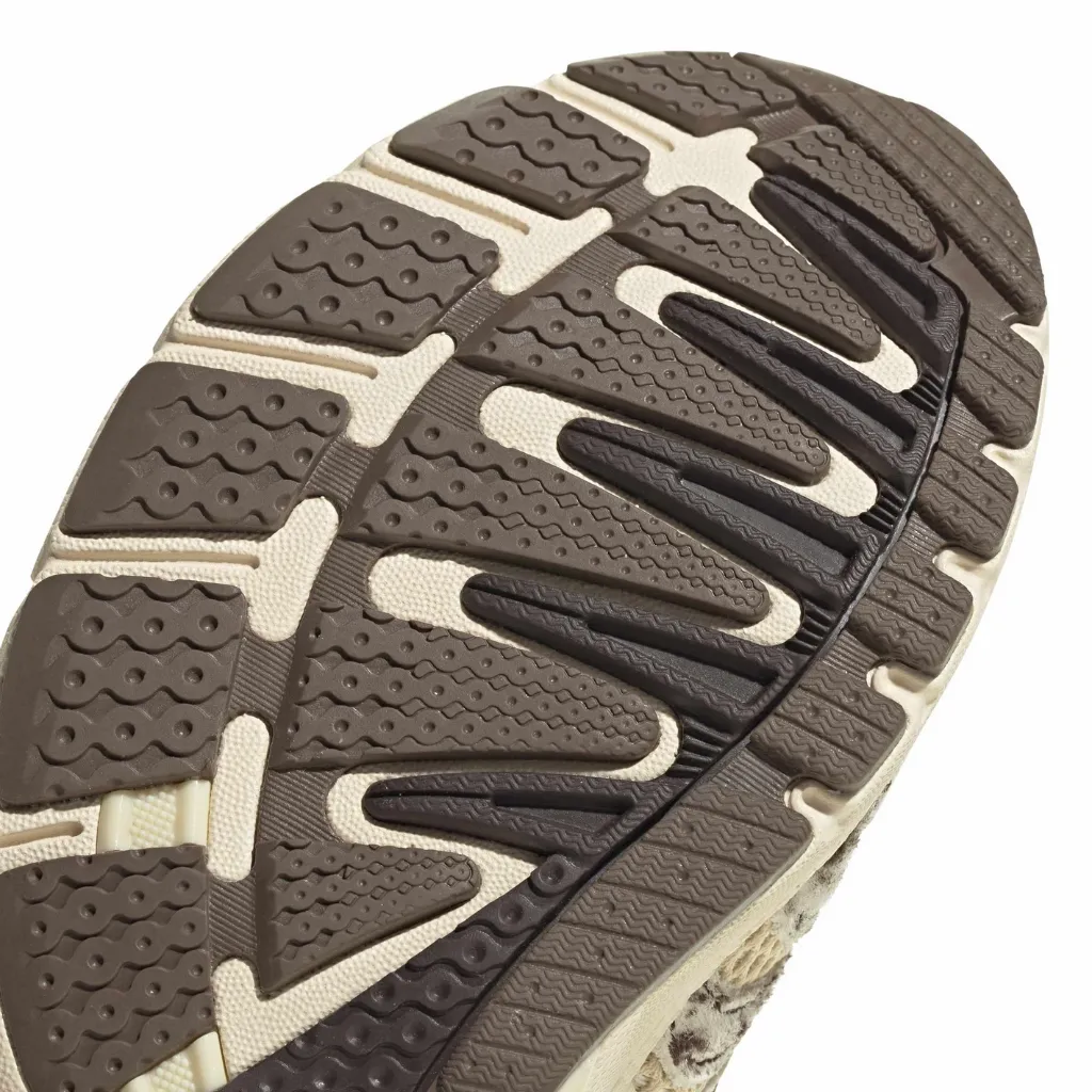 KJ8372_9_FOOTWEAR_Photography_Detail View 2_white.webp