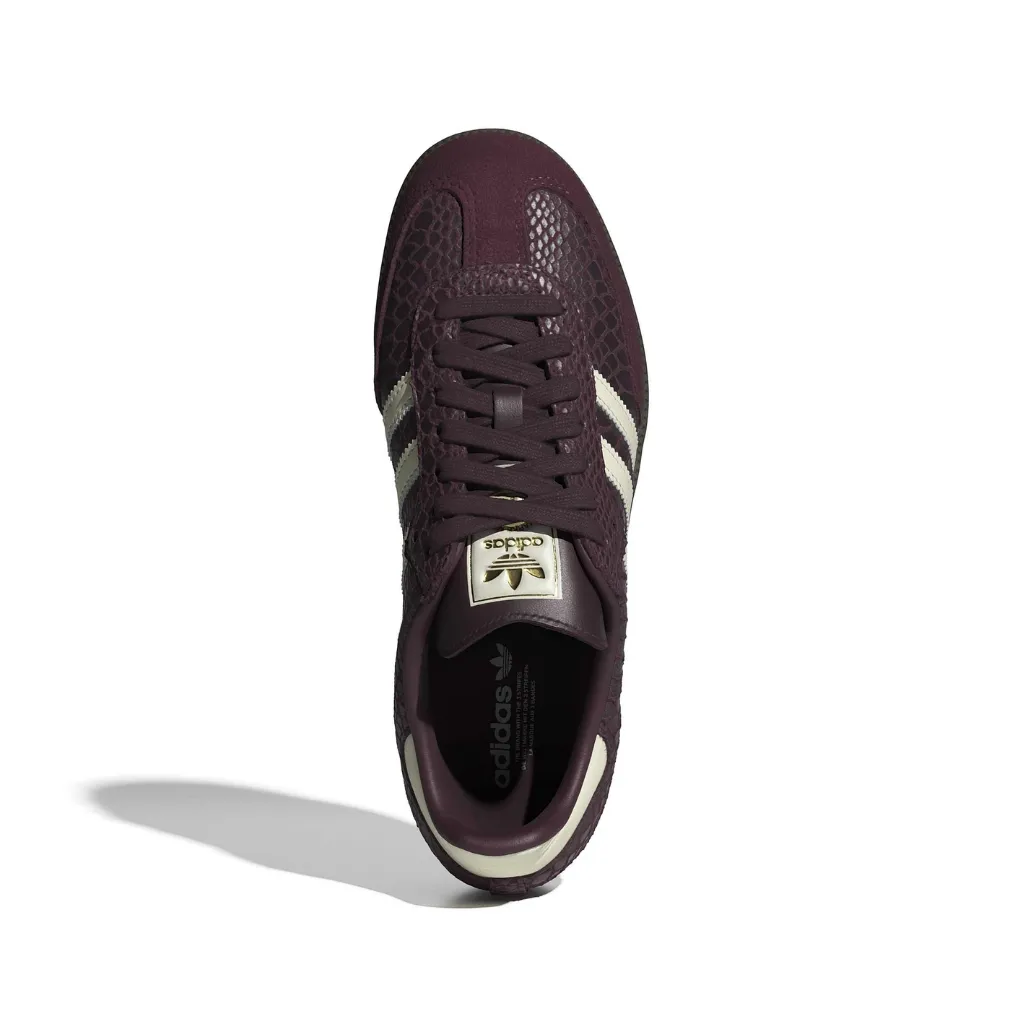 IH3979_3_FOOTWEAR_Photography_Top Portrait View_white.webp