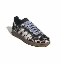 KI2183_6_FOOTWEAR_Photography_Front Lateral Top View_white.webp