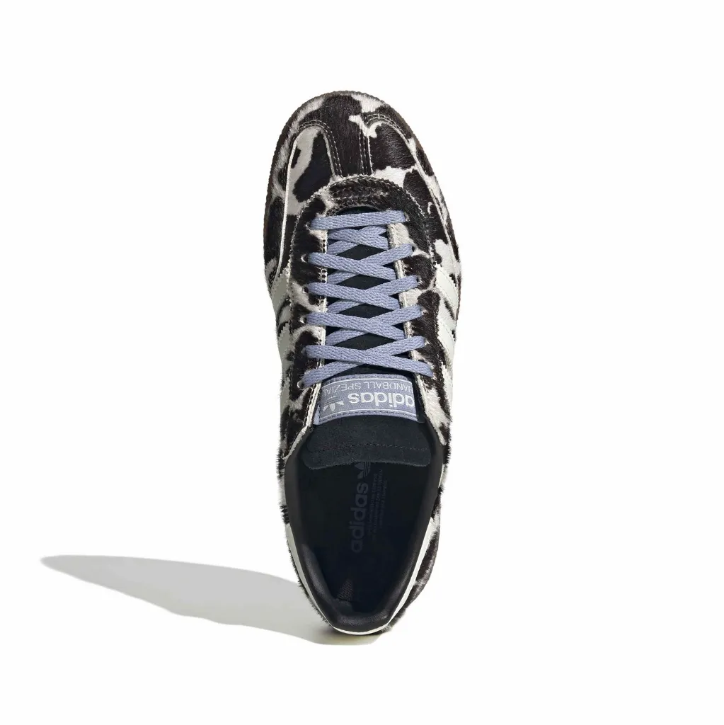 KI2183_3_FOOTWEAR_Photography_Top Portrait View_white.webp