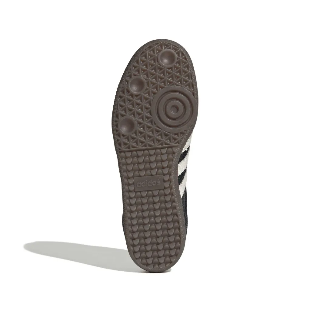 KJ7436_4_FOOTWEAR_Photography_Bottom View_white.webp