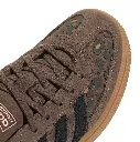 LA1380_8_FOOTWEAR_Photography_Detail View 1_white.webp